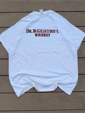 Gildan Dr McGillicuddys Whisky Advertisement Shirt Imported Schnapps Size XL